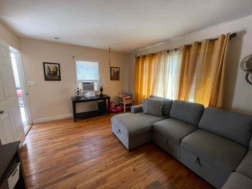 646 Columbus Avenue - Photo 2 of 9