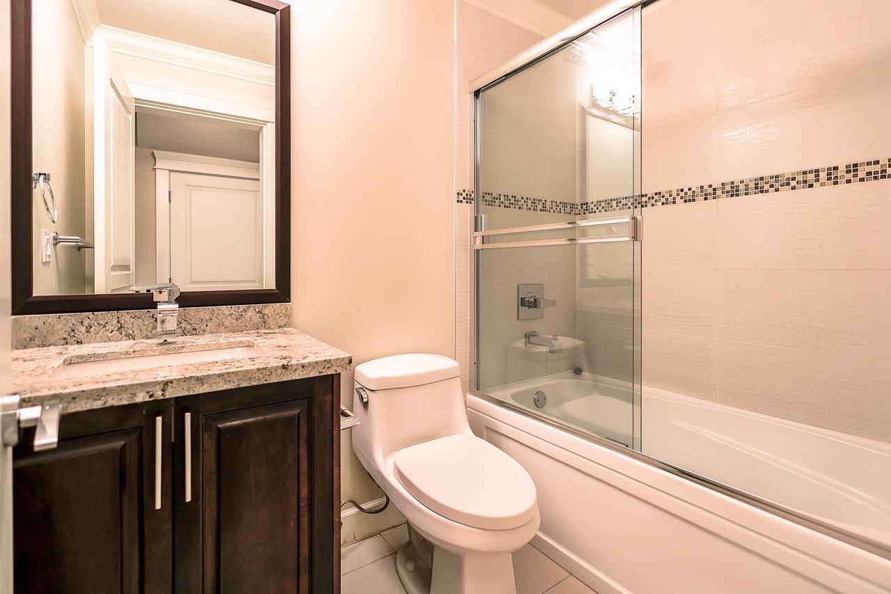 1165 Kings Avenue - Photo 18