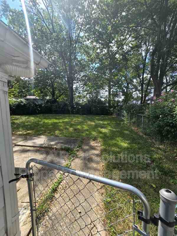 3331 Clarkston Ave - Photo 2 of 25