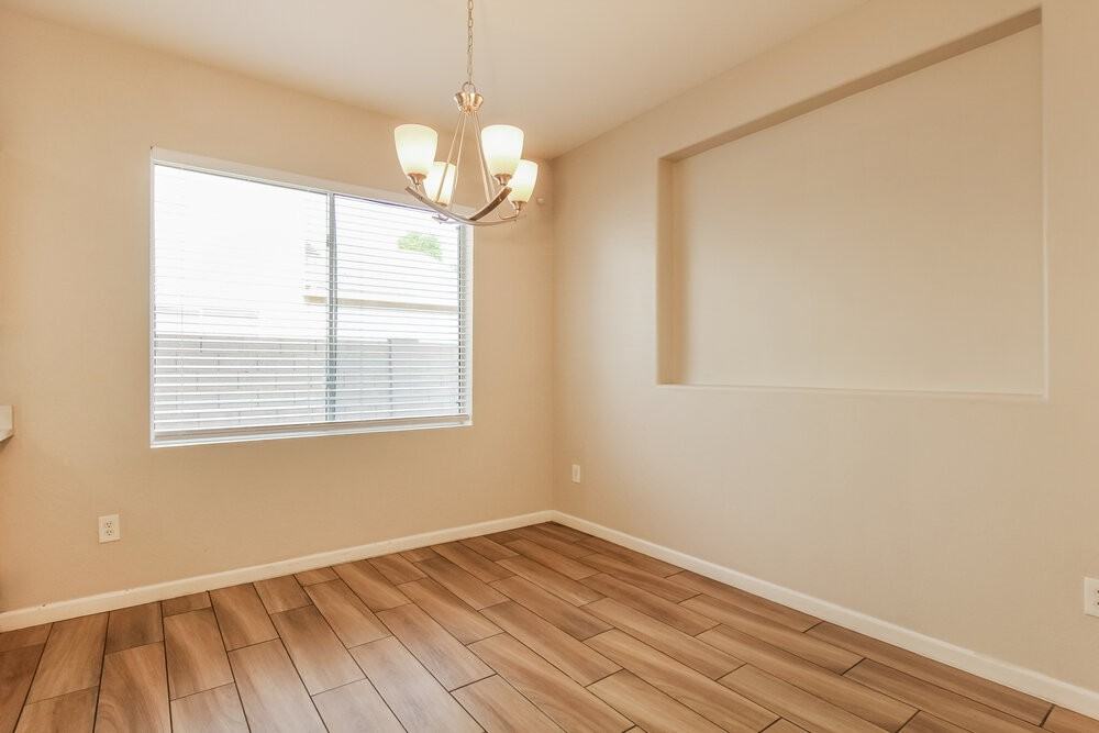 12026 W Yuma St - Photo 6 of 17