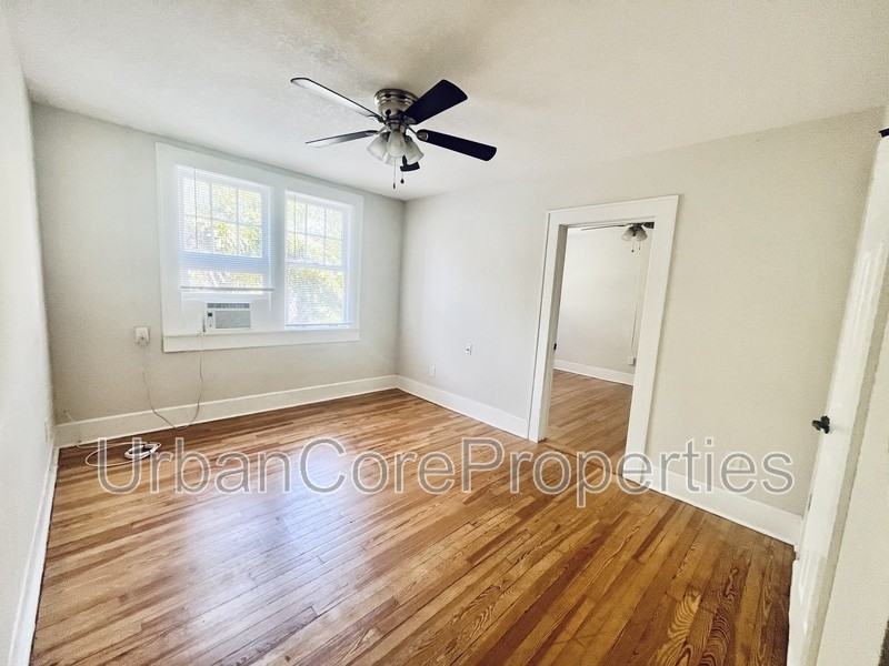 360 13th Ave Ne #14 - Photo 3 of 8