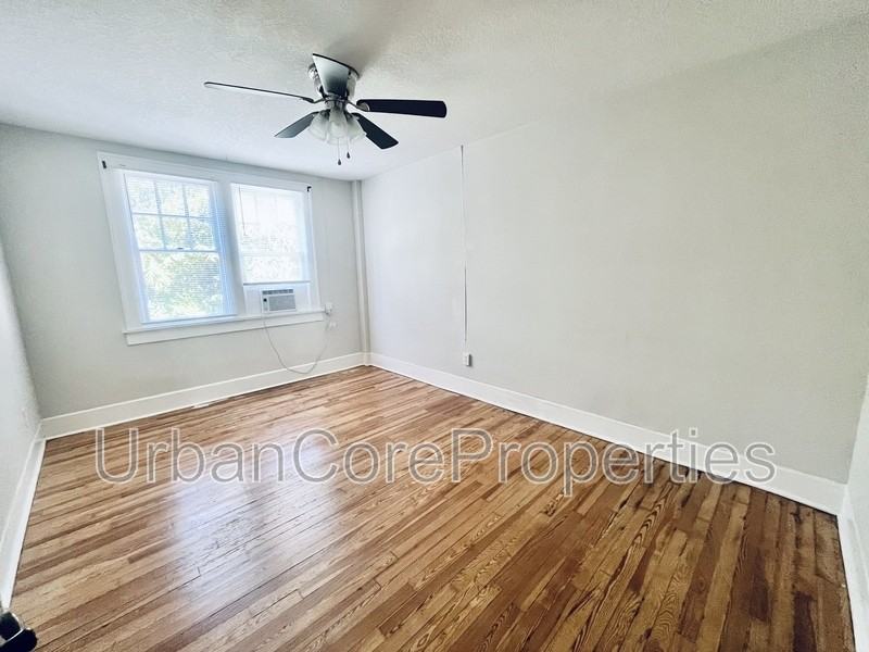 360 13th Ave Ne #14 - Photo 6 of 8