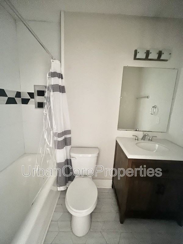 360 13th Ave Ne #14 - Photo 7 of 8