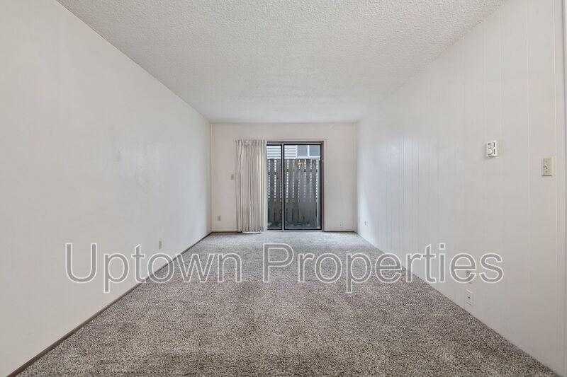 8061 Ne Flanders St - Photo 2 of 12