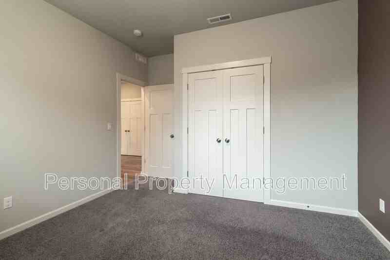 3827 S Kennedy Dr - Photo 6 of 18