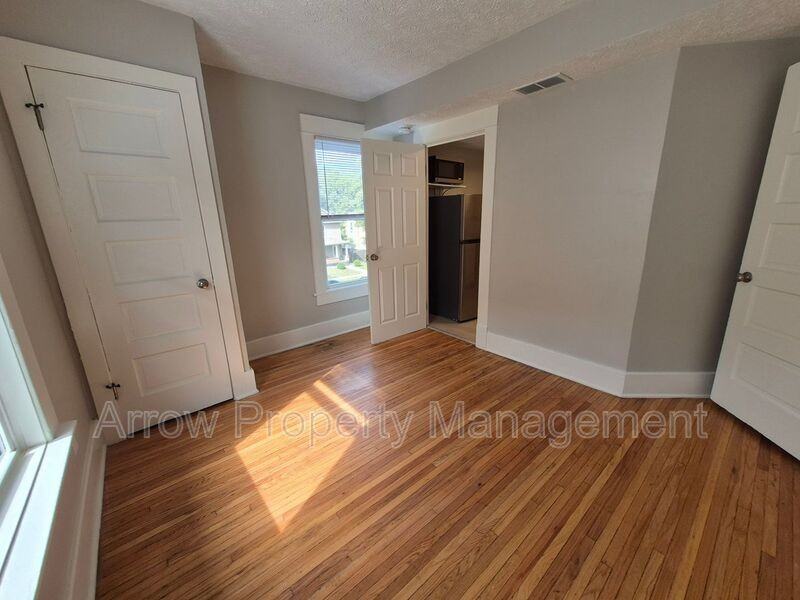 2727 P St #3 - Photo 7 of 9