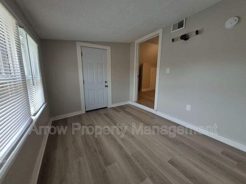 2727 P St #4 - Photo 7 of 12