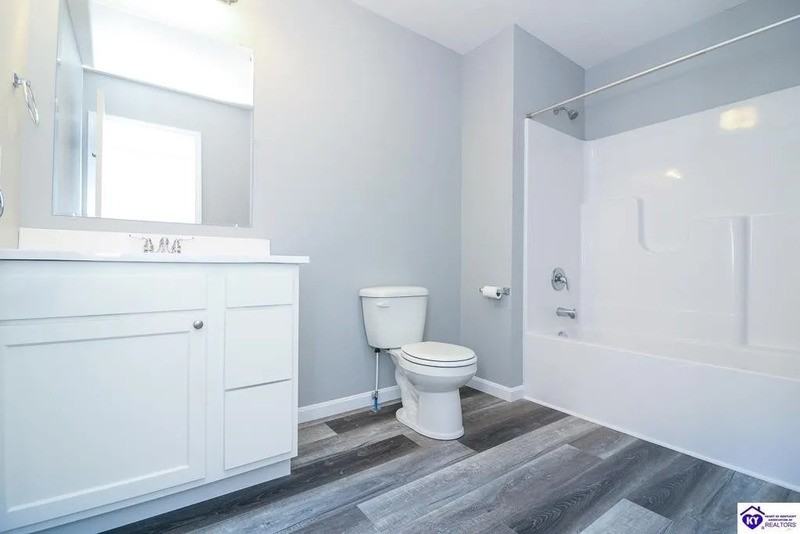 18 Evergreen Ct - Photo 2 of 2