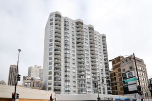 2555 N Clark St #1609 - Photo 1 of 1