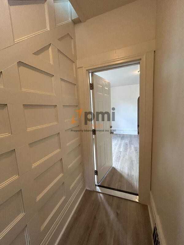 287 Washington St #1 - Photo 4 of 22