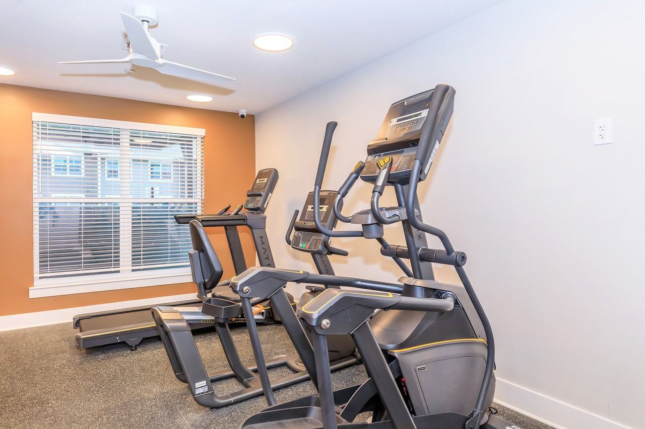 Amber Meadows - Photo 4 of 22