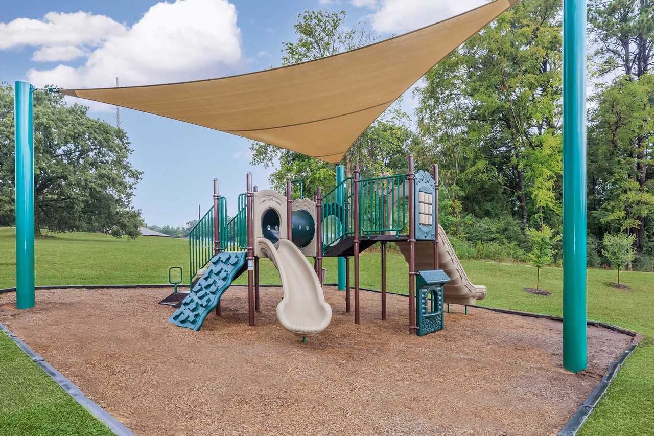 Amber Meadows - Photo 6 of 22