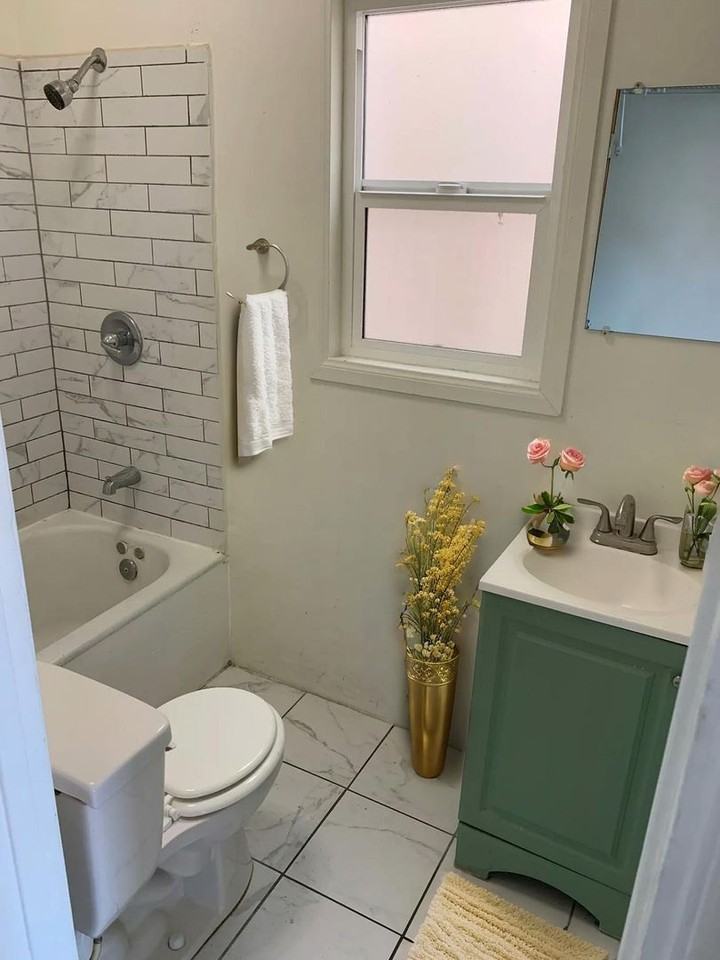 Charming Living in Historic West Adams at 1906 Cimarron Street - Photo 4 of 13