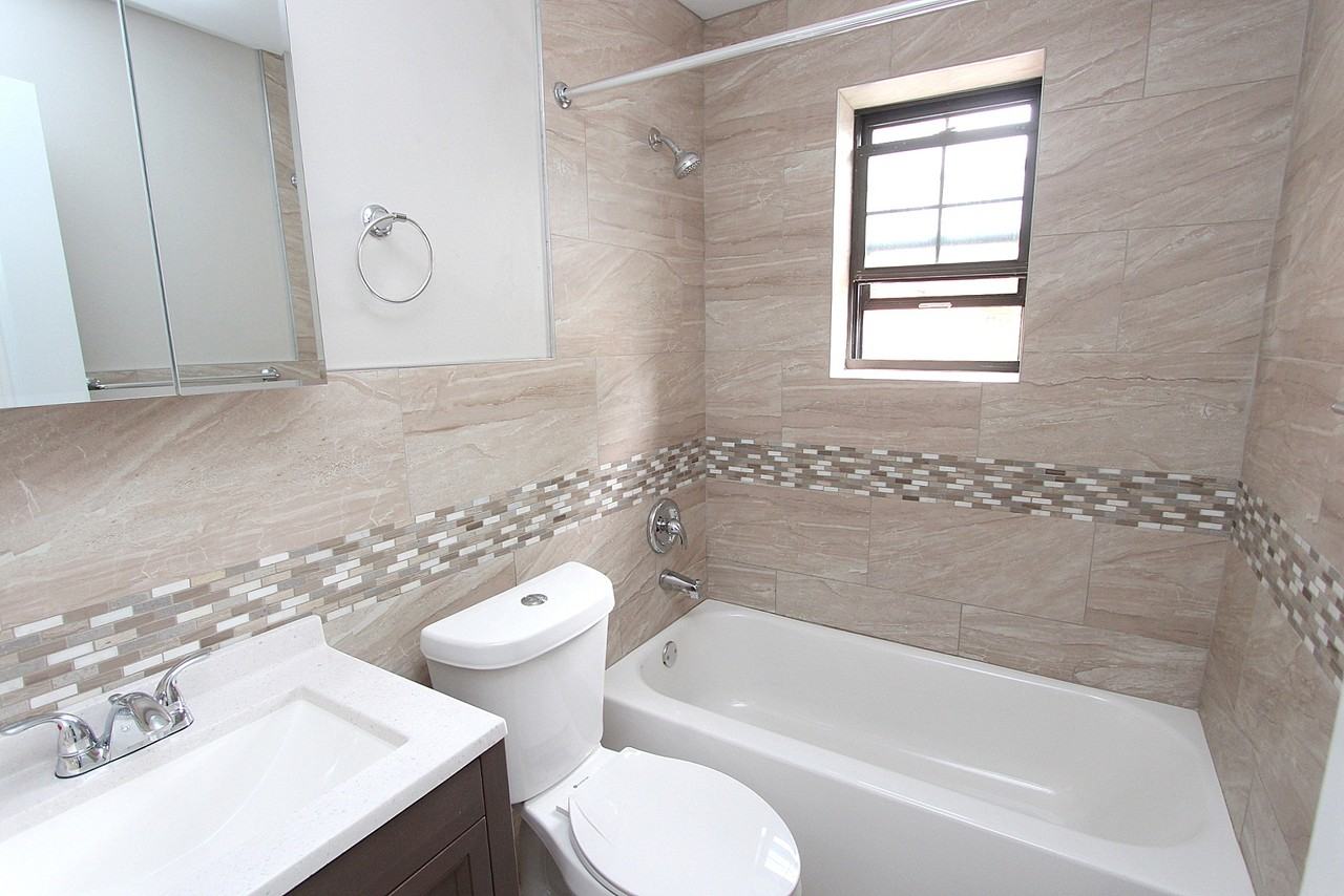 WINSTON APARTMENTS -- 022 - Photo 5 of 7