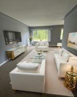 featured image of 415 E Mill St