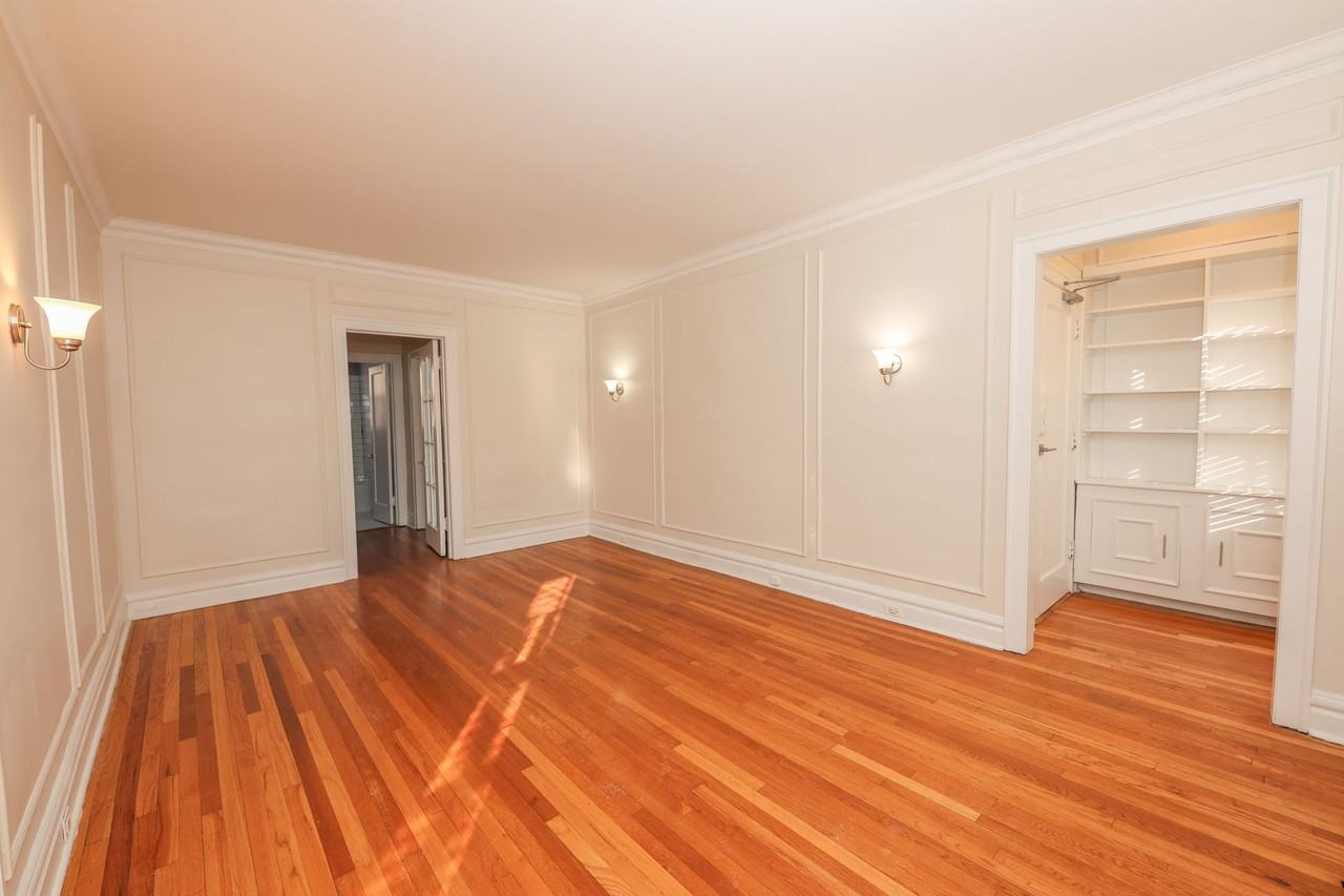 1000 Hinman - Photo 5 of 32