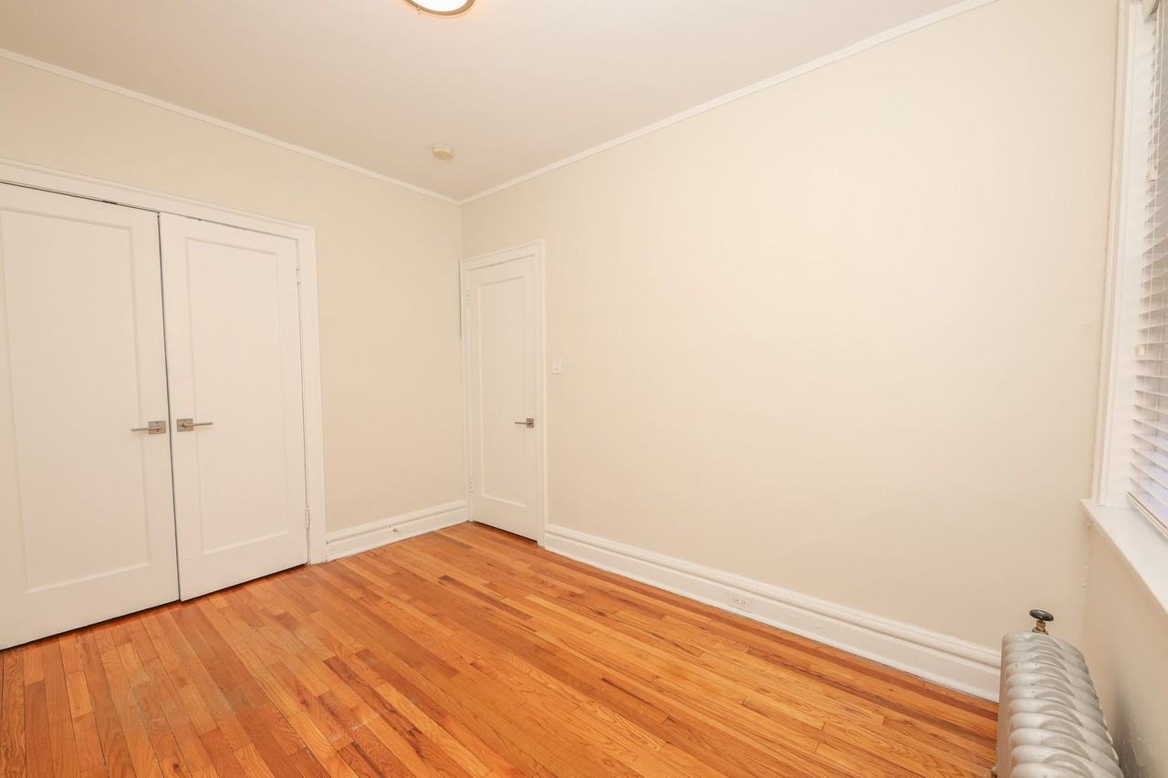 1000 Hinman - Photo 7 of 32