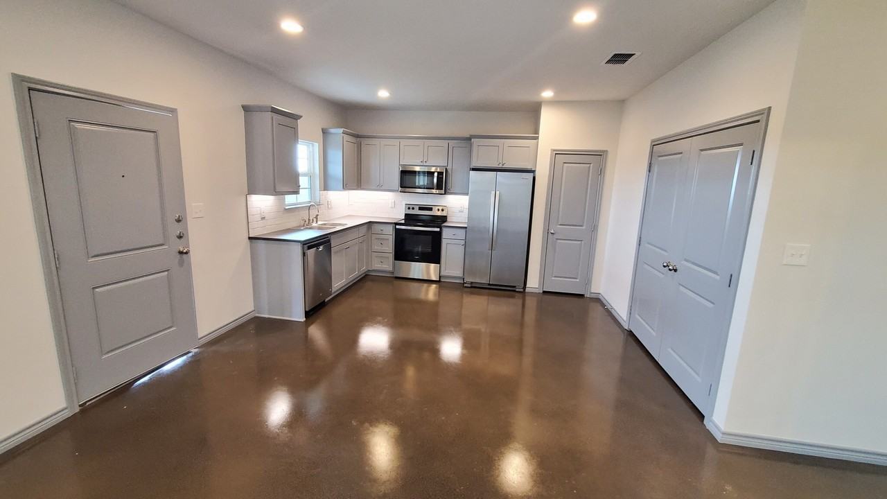 16374 County Road 4100 - Photo 2 of 50