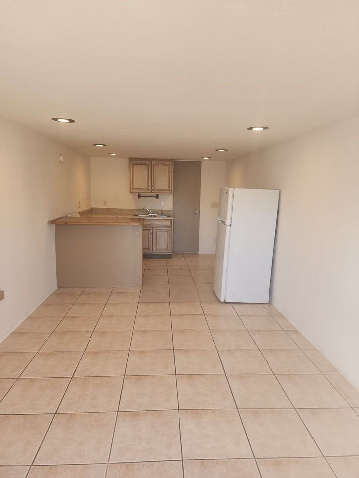 5038 & 5040 S Ridgewood Ave - Photo 2 of 14