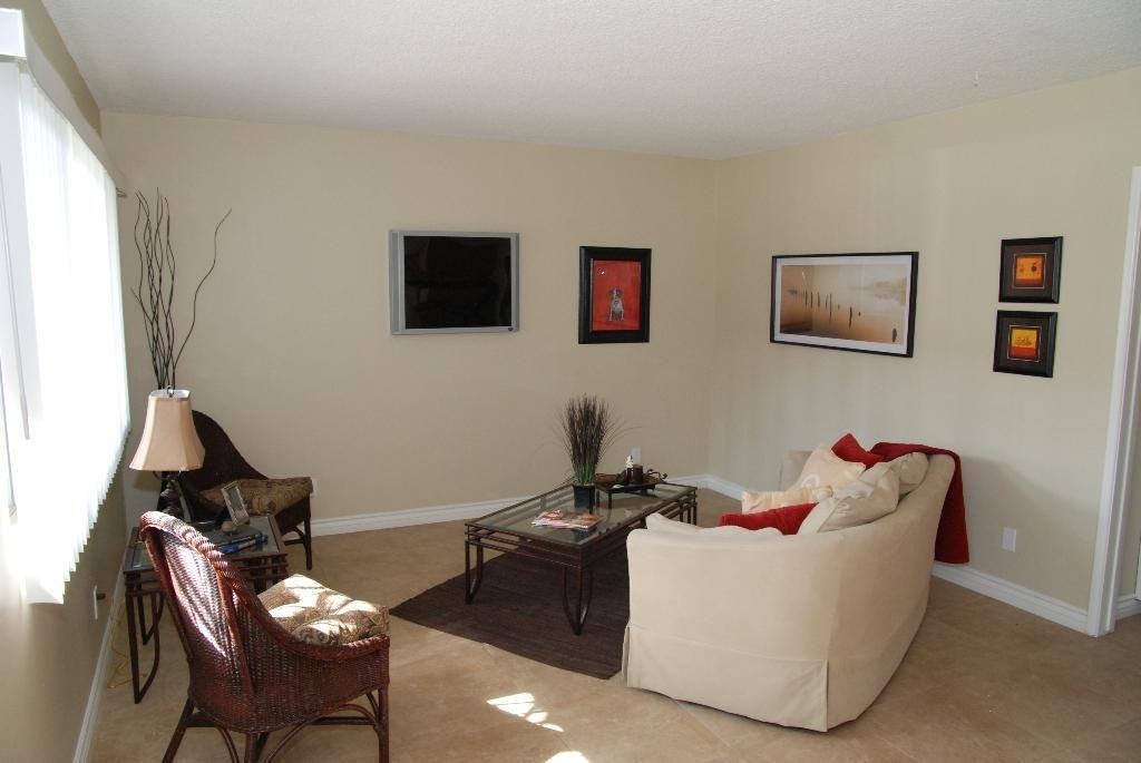 1306 Walnut Ave - Photo 5 of 17