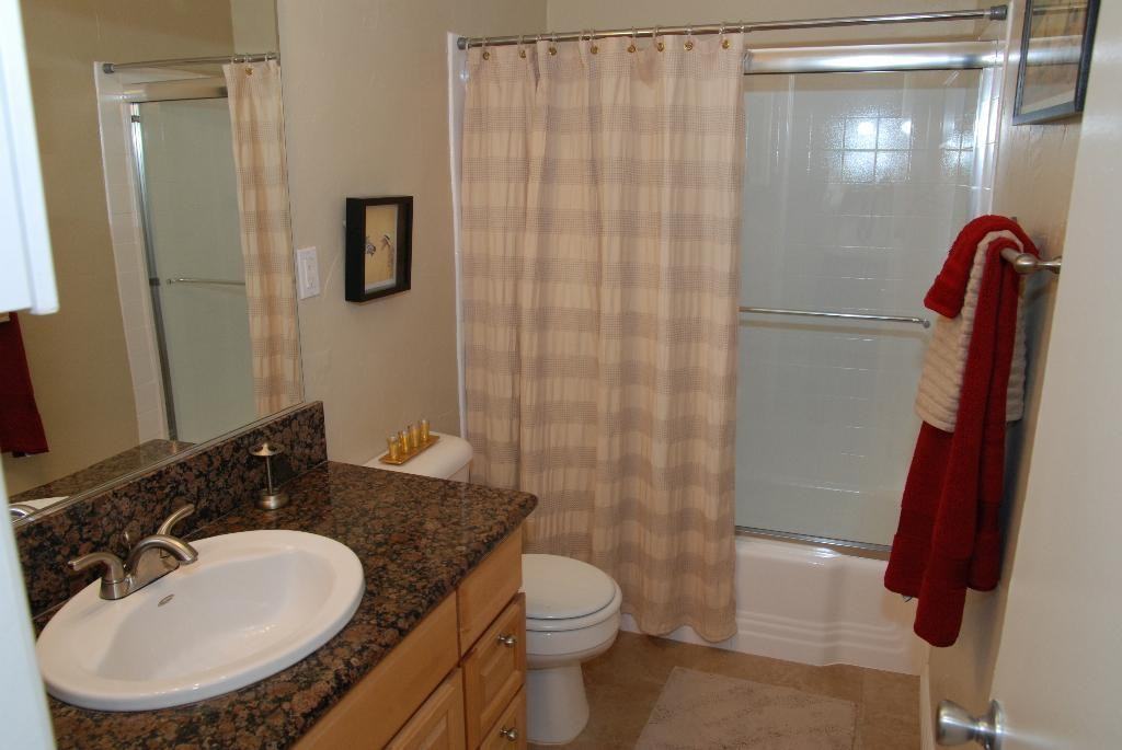 1306 Walnut Ave - Photo 6 of 17