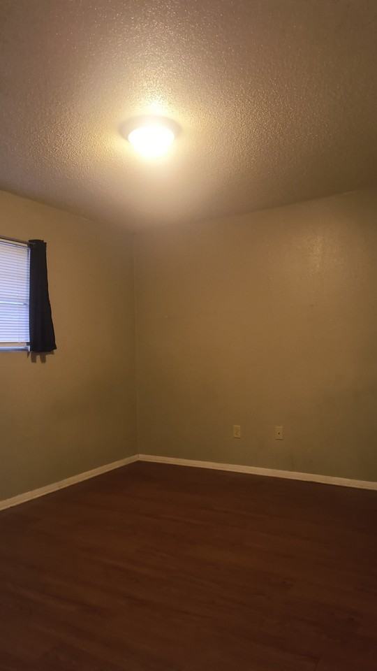 Elmwood Apartments - Photo 3 of 6