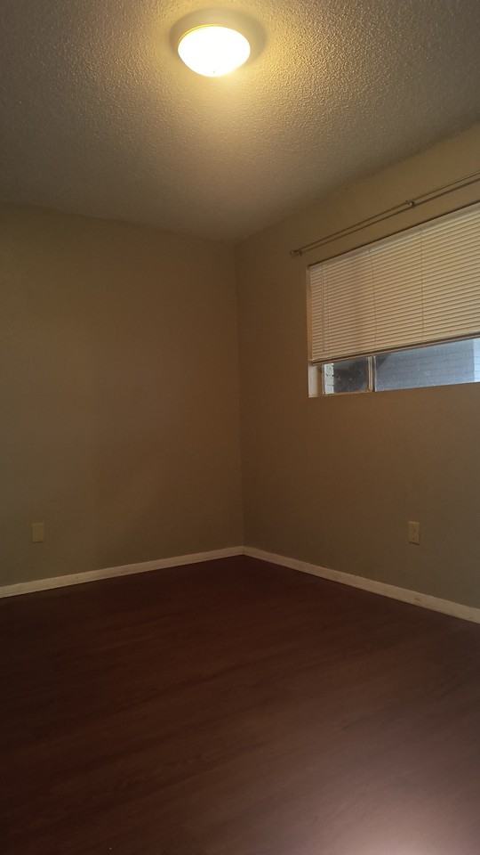 Elmwood Apartments - Photo 4 of 6