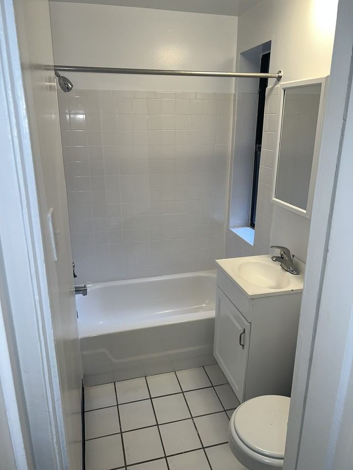 6214 N. Winthrop - Photo 4 of 15