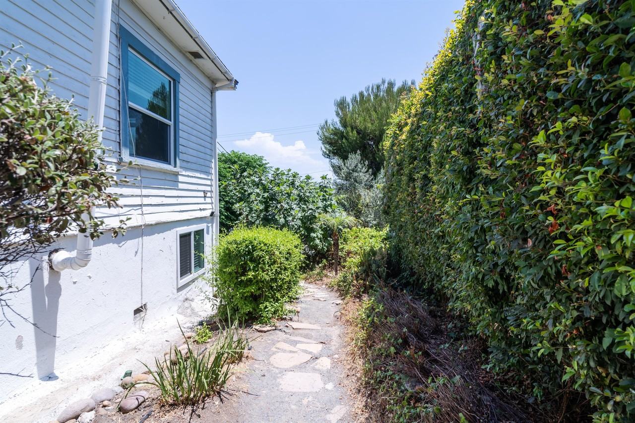 3941-45 Georgia Street - Photo 7 of 15