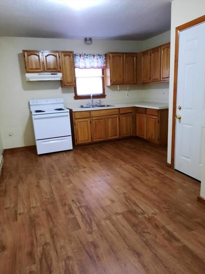 231 Mechanic - Photo 5 of 15