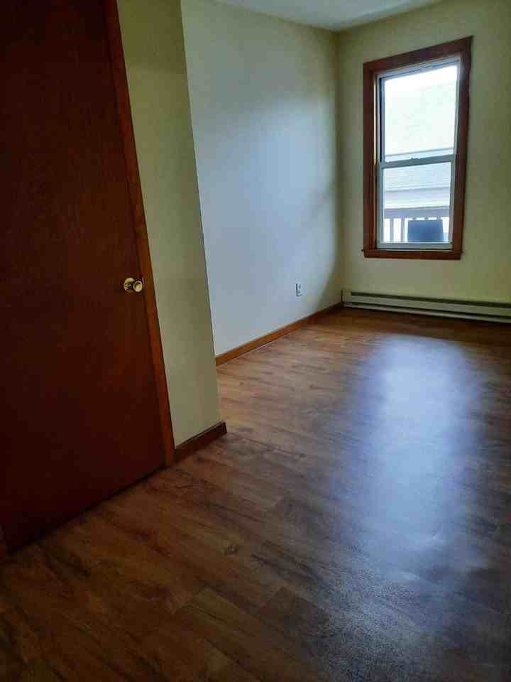 231 Mechanic - Photo 7 of 15