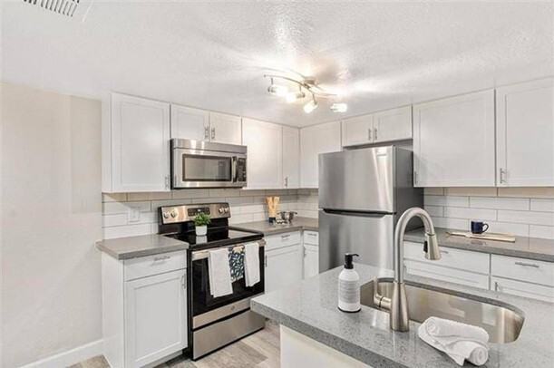 Metro at Downtown Mesa/ 123 North Robson - Photo 5 of 50