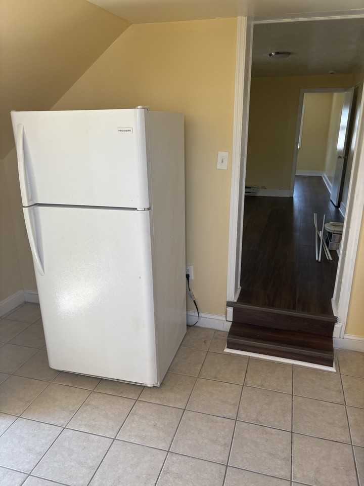 1208 Daniels Avenue - Photo 6 of 12