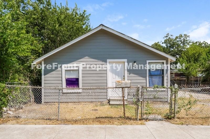 1819 San Carlos St - Photo 2 of 21