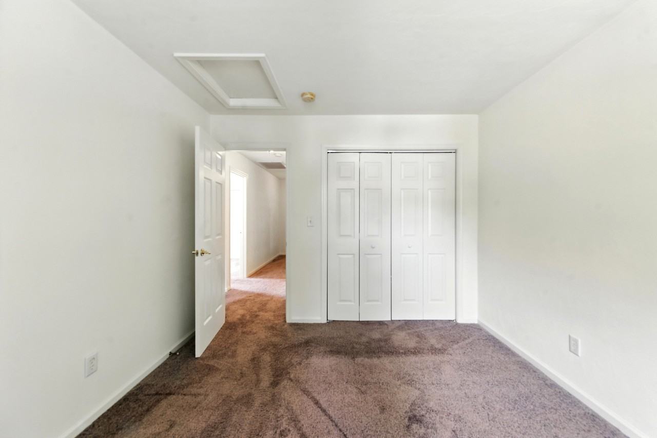 1873 Kempsville Crossing Ln - Photo 2 of 36