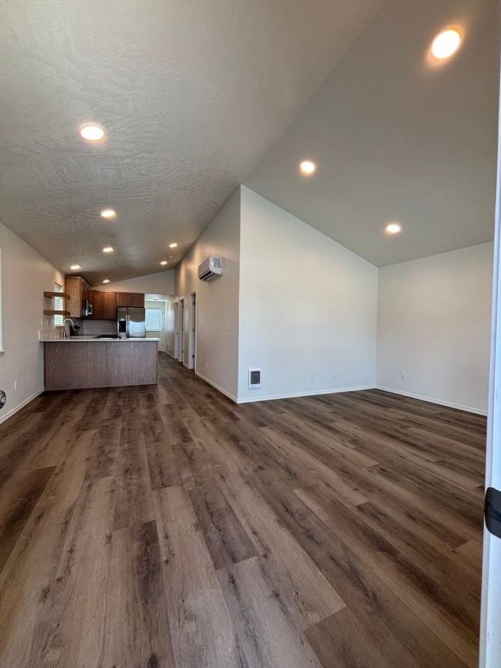 3674 S Quay St - Photo 4 of 14