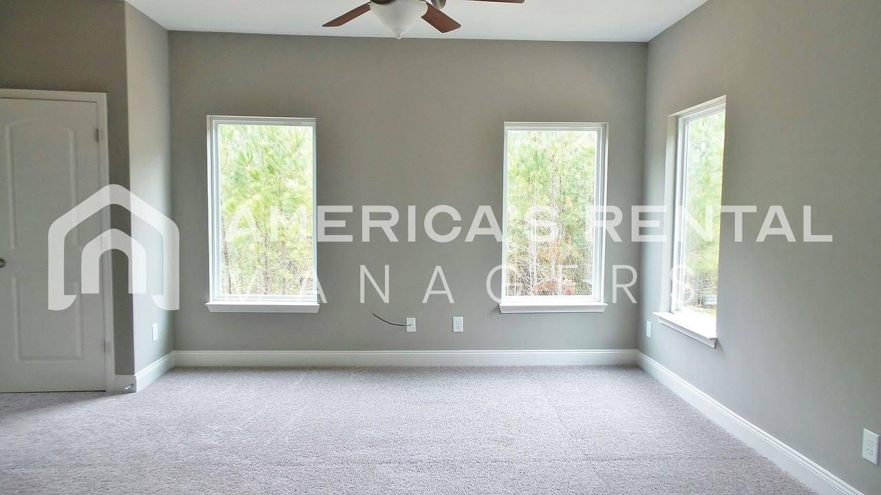 5601 Barrets Trace - Photo 4 of 20