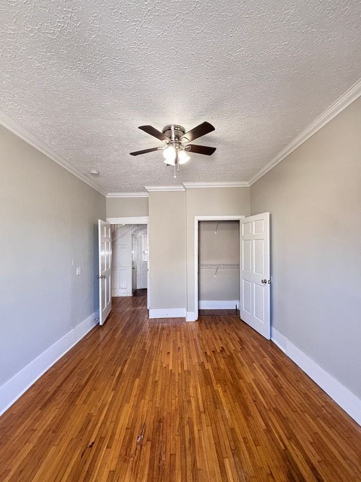 523 E 12th Avenue - Photo 7 of 19