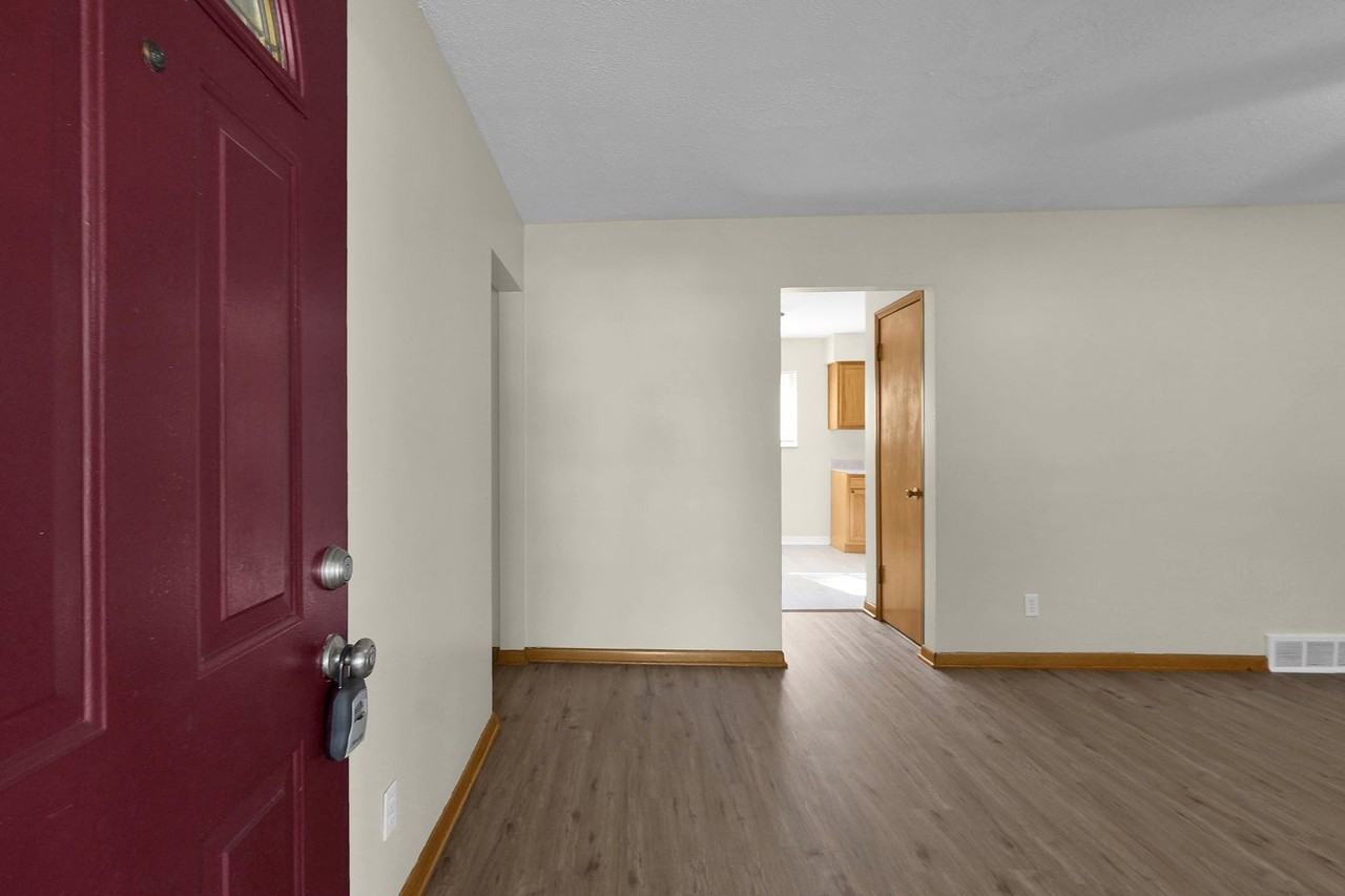 673 Joyful St - Photo 2 of 27