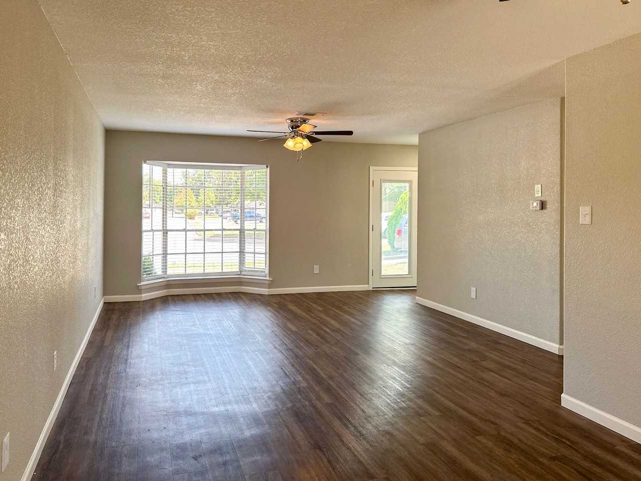 53122 Red Oak Dr - Photo 2 of 27