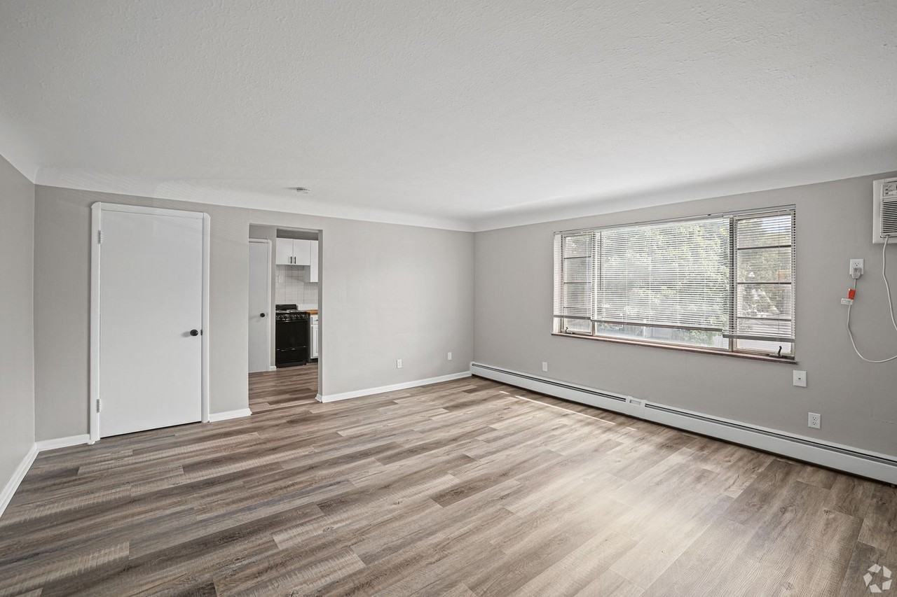 4701 Broadview Road - Photo 2 of 11
