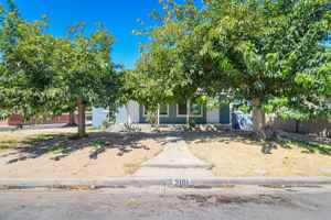 featured image of 2101 Carrere St #A