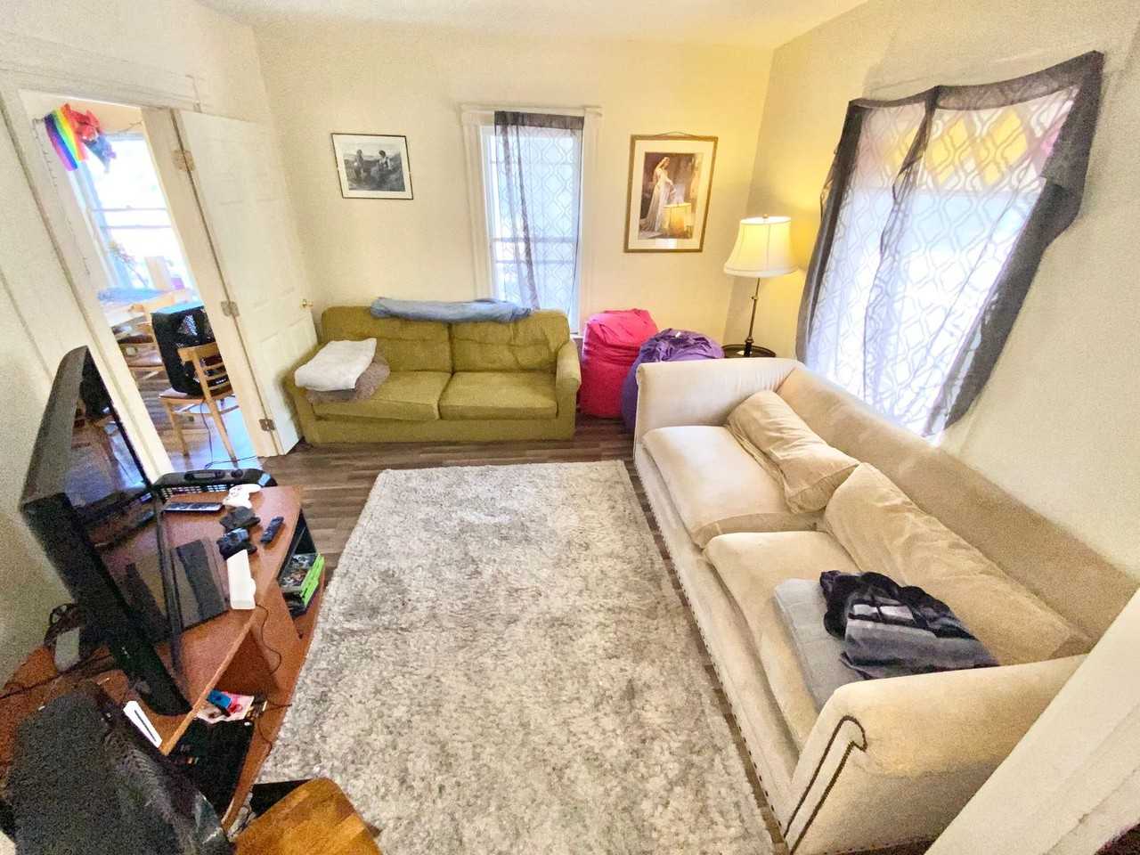 384 North St - Photo 2 of 24