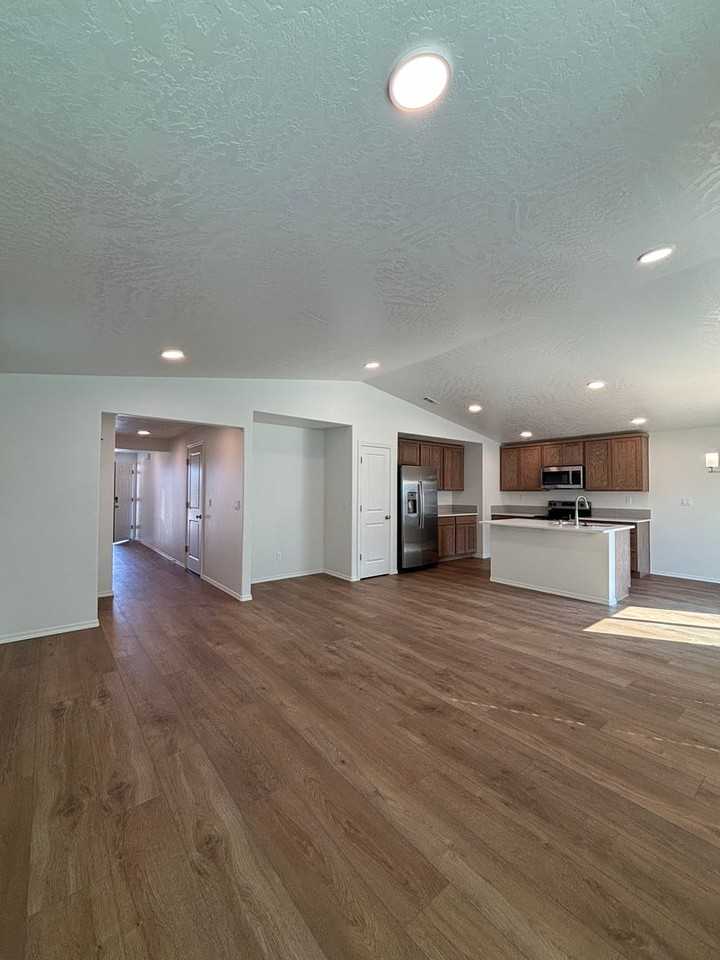3682 S Quay St - Photo 5 of 19
