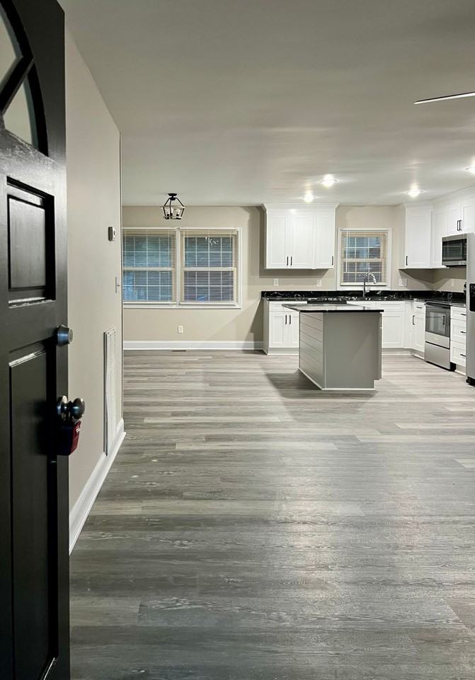 712 Lake Dr - Photo 5 of 33