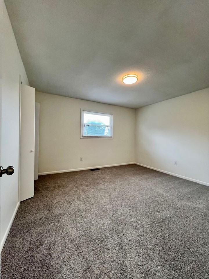 1021 Salisbury Street #B - Photo 3 of 29