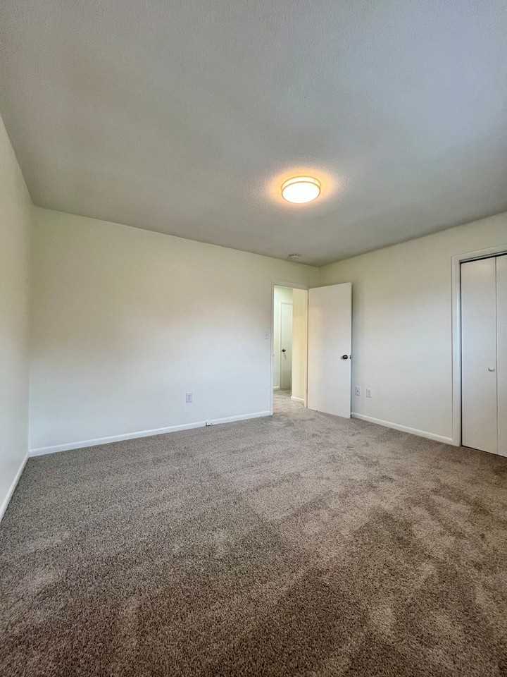 1021 Salisbury Street #B - Photo 6 of 29