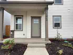 1640 Se Barberry Ave - Photo 1 of 1