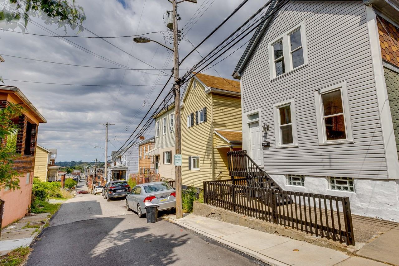 925 Manton Way - Photo 7 of 37