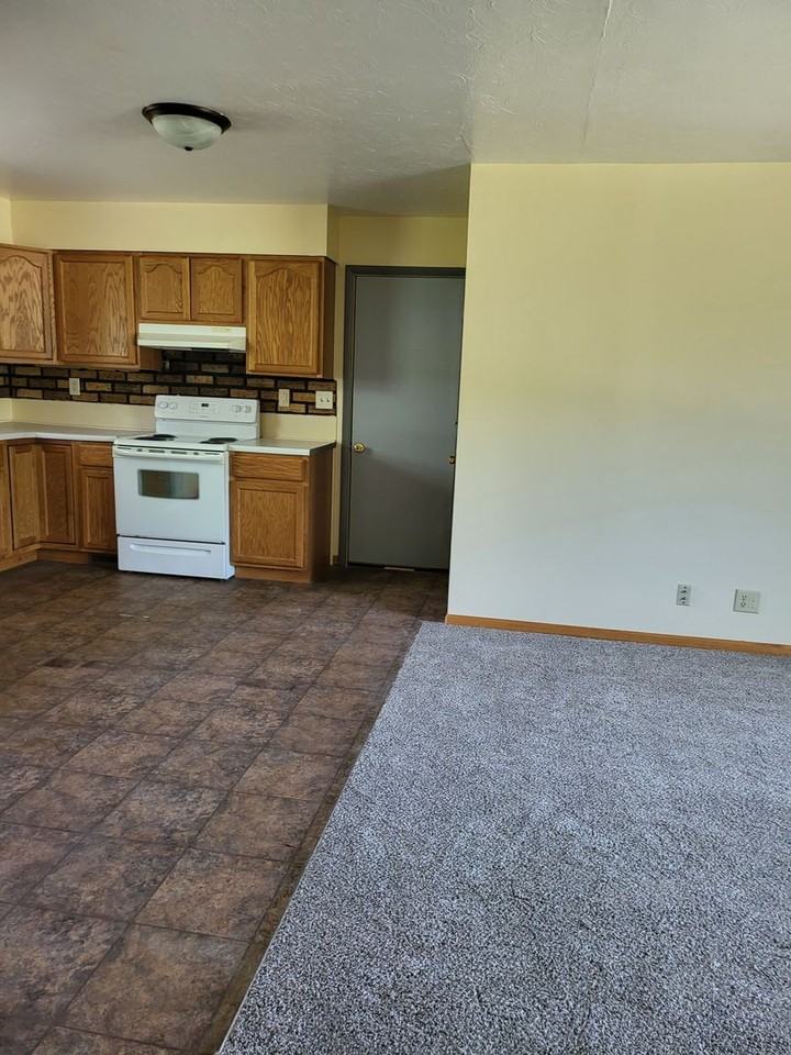 705 E 24th St - Photo 2 of 14